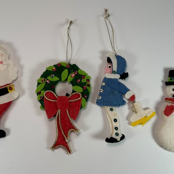 Vintage Felt Christmas Ornaments Set 4 Santa Snowman Ice Skater Wreath Sequins - Picture 3 of 7